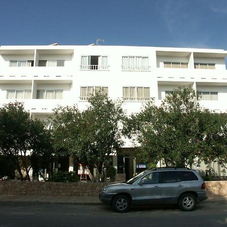 Hotel Maria Es Pujols Exterior foto